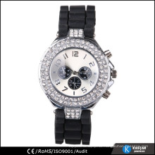 Synthetische Diamant-Armbanduhr 2015
